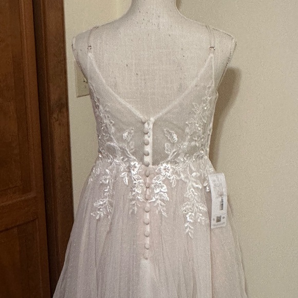 Azazie Liana Wedding Dress - Picture 5 of 6
